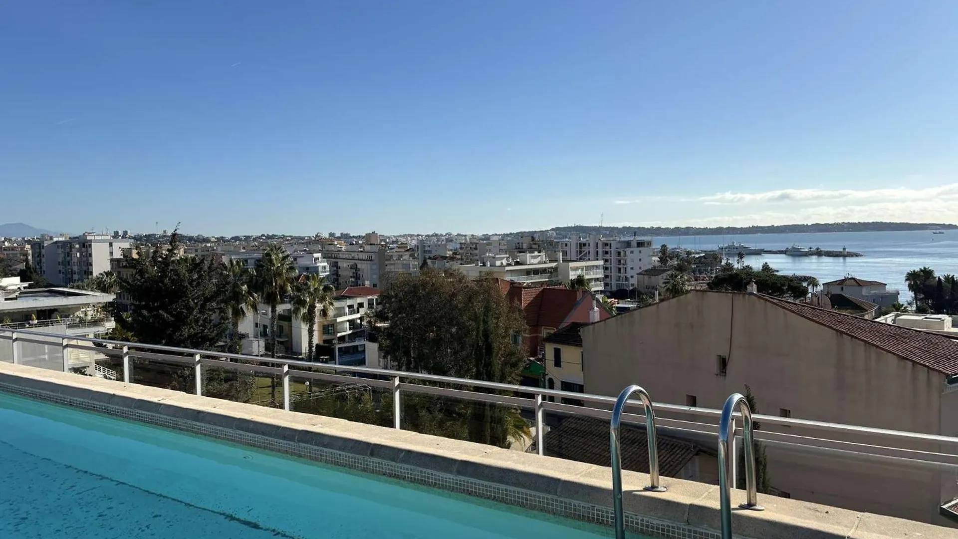 Studio Agreable Avec Loggia, Garage Et Plage A Proximite - 2 Couchages, Golfe-Juan - Fr-1-252-62 0*,  Франция